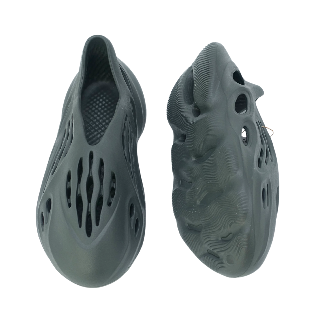 Adidas Yeezy Foam RNR Carbon