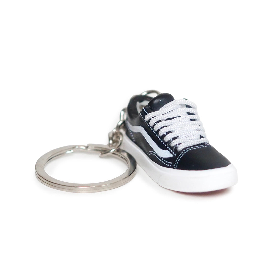 Sneaker keychain - Adidas Yeezy 700 Wave Runner