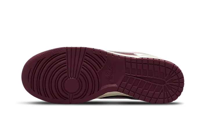 Nike Dunk Low Retro PRM Valentine\&s Day (2023) - DR9705-100