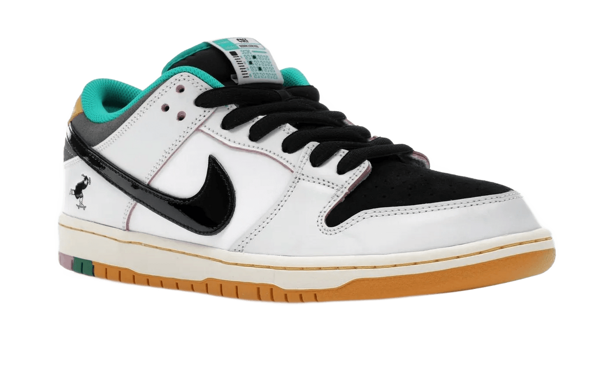 Nike SB Dunk Low CSEF - HJ4132-100