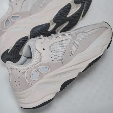 Adidas Yeezy 700 Analog - EG7596