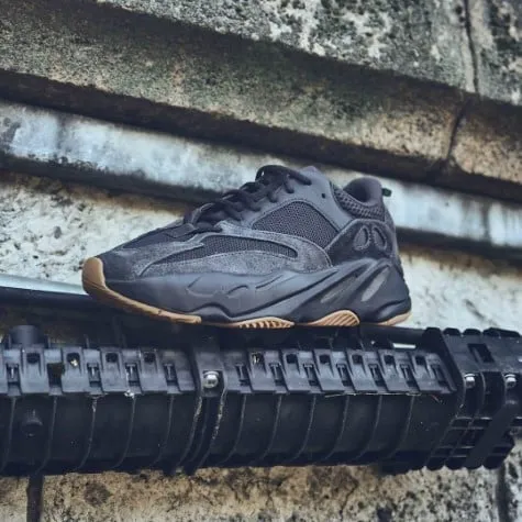 Adidas Yeezy 700 Utility Black - FV5304