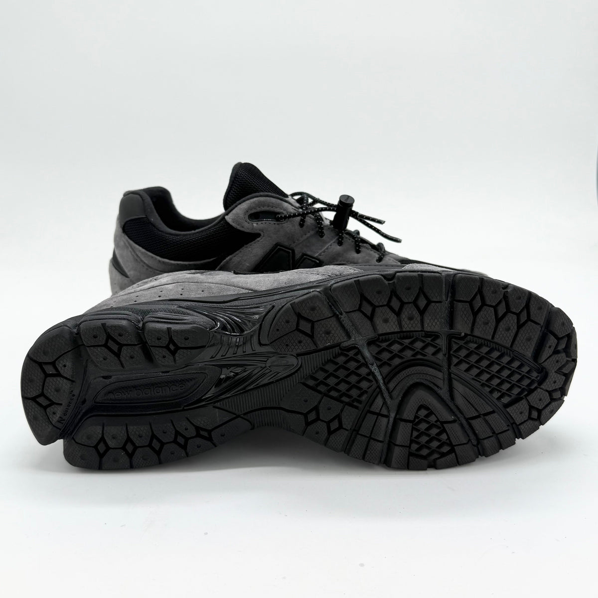 New Balance 2002R Gore-Tex JJJound Charcoal EU 44 1/2