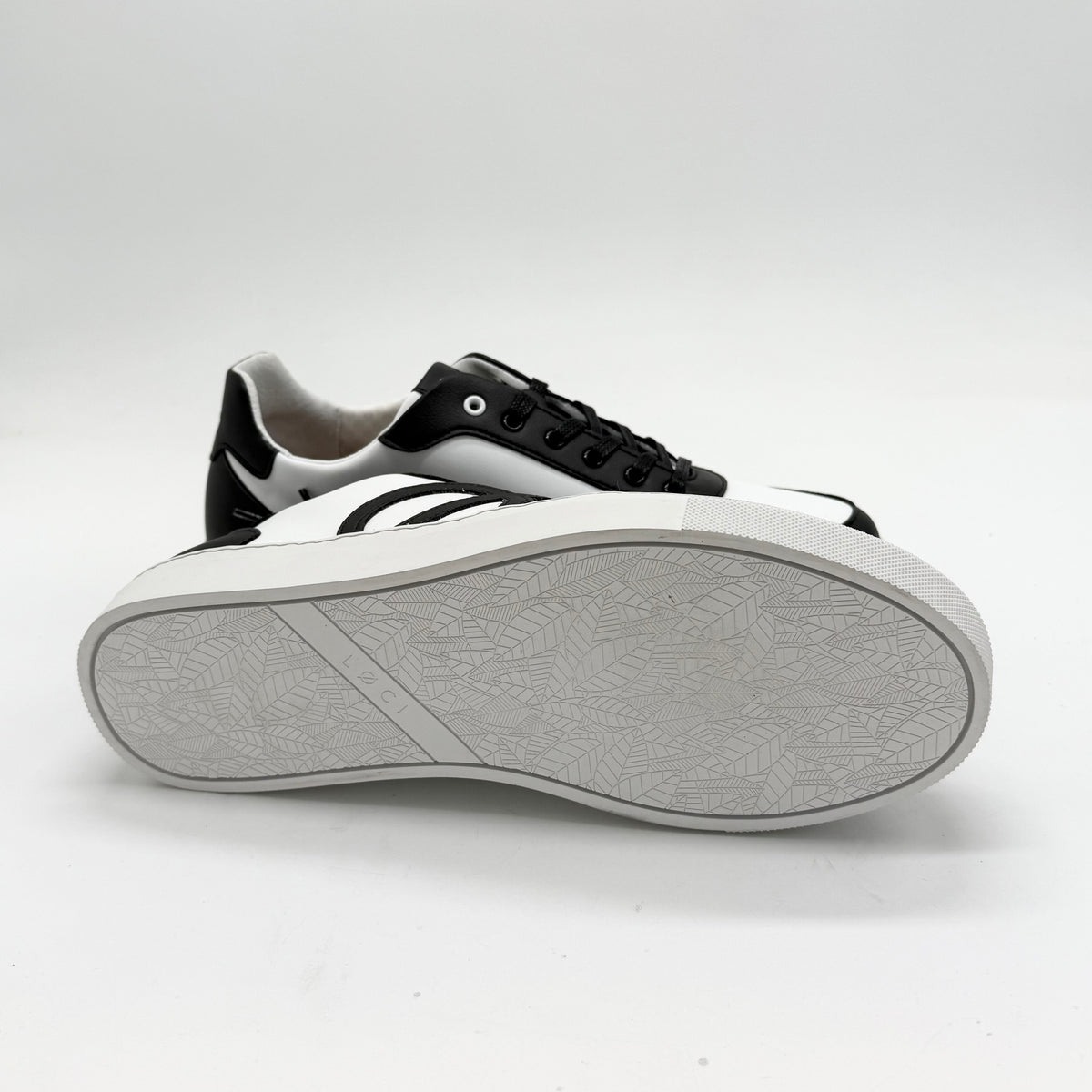 LØCI Seven White Black EU 41