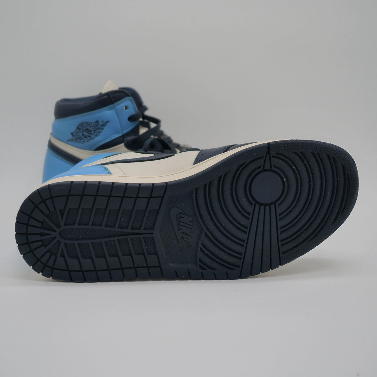 Nike Air Jordan 1 Retro High Obsidian UNC - EU 42 1/2