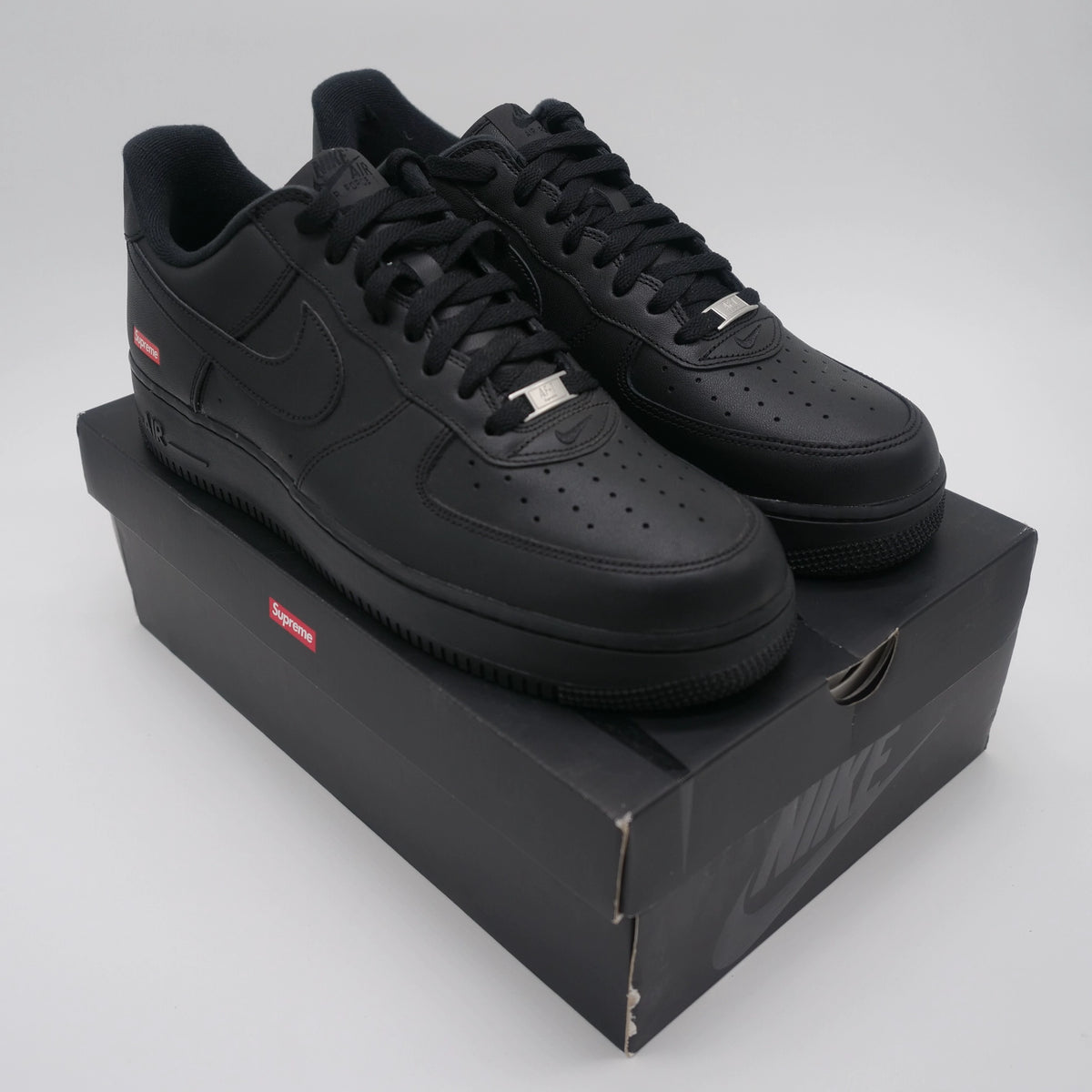 Nike Air Force 1 Low Supreme Black