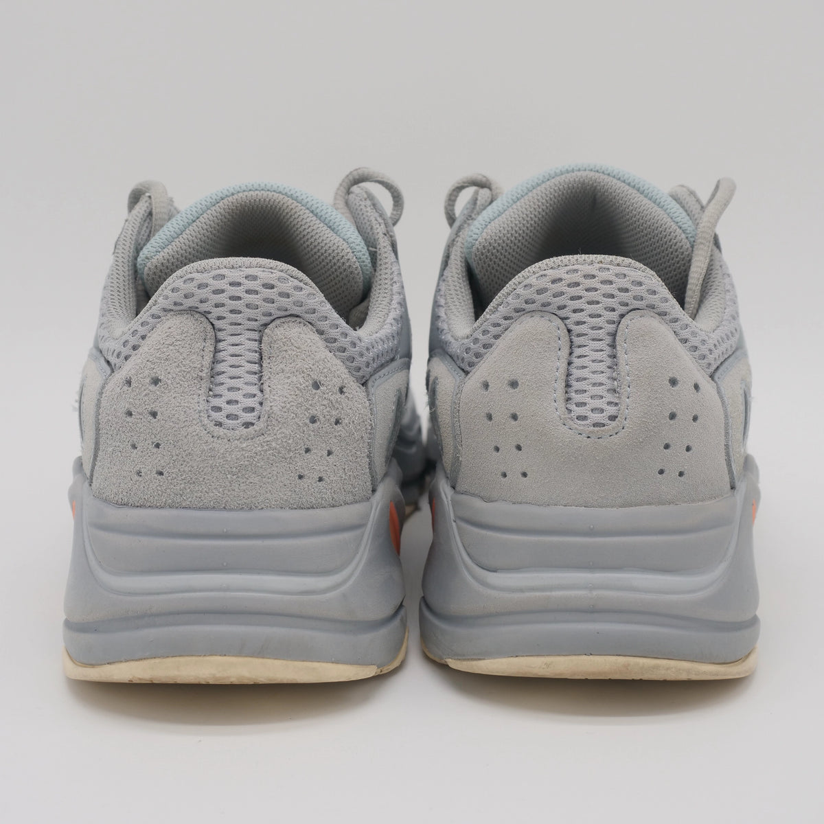 Yeezy Boost 700 Inertia - EU 42