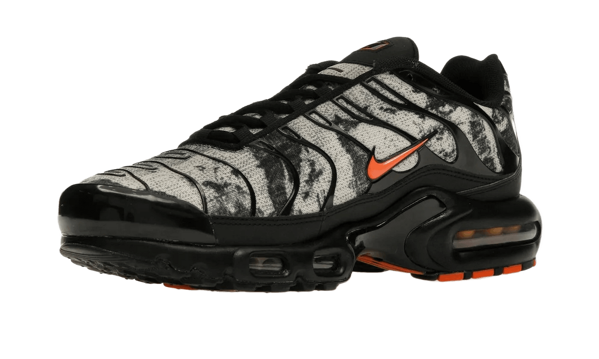 Air Max Plus Camo Black Safety Orange - FV6913-001