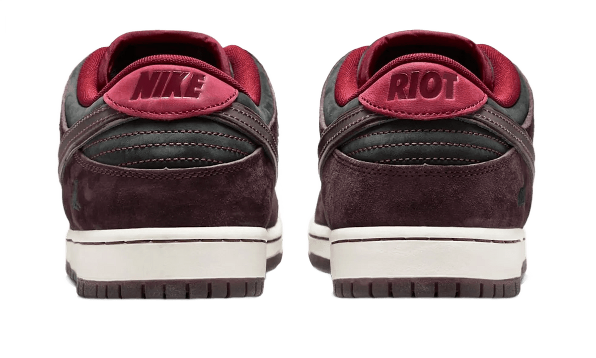 Nike SB Dunk Low Riot Skateshop - FZ1289-200