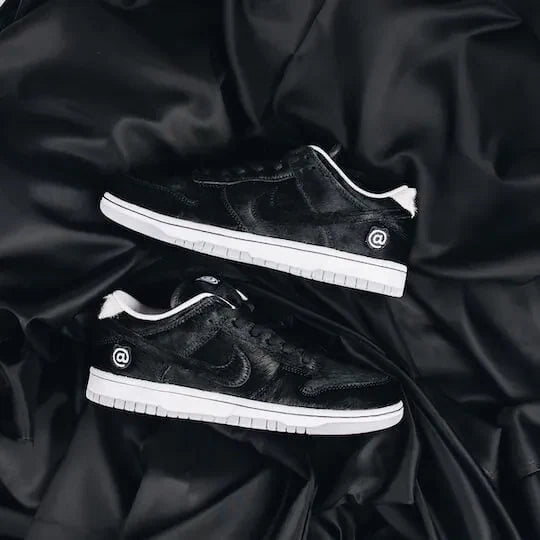 Nike SB Dunk Low BE@RBRICK Medicom Toy - CZ5127-001